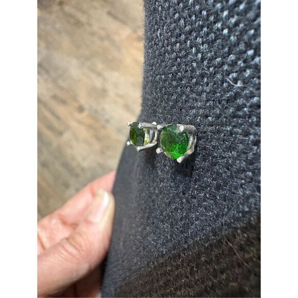 Women’s Bright Green Stud Earrings, NEW, Handmade, Sterling Silver, Helenite - Picture 3 of 5